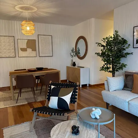 Ocean View Oasis With Parking Apartman