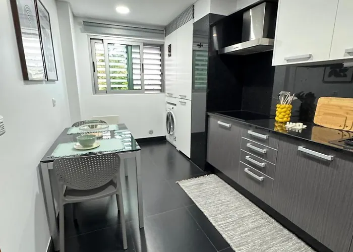 דירה Ocean View Oasis With Parking *