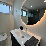 Ocean View Oasis With Parking Apartment *