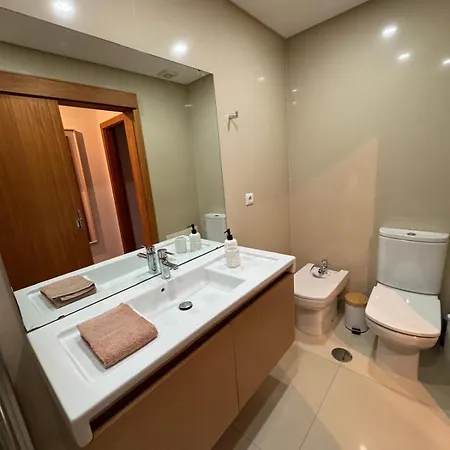 Ocean View Oasis With Parking شقة