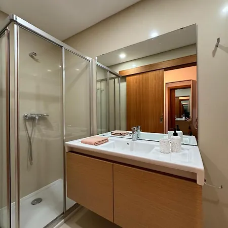Ocean View Oasis With Parking شقة